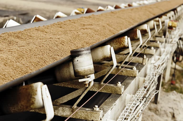 Foerderband_mit_Sand